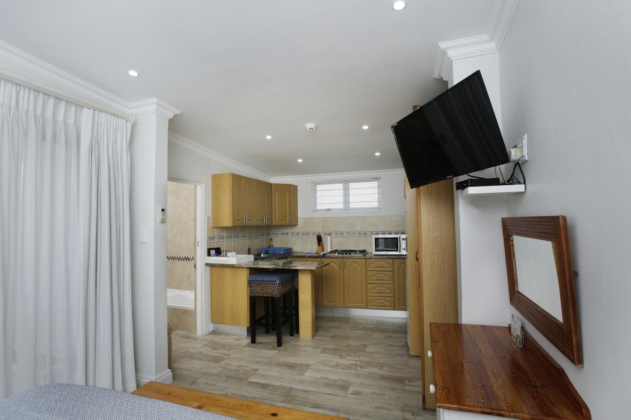 Ocean Hideaway Bed And Breakfast Amanzimtoti Eksteriør bilde